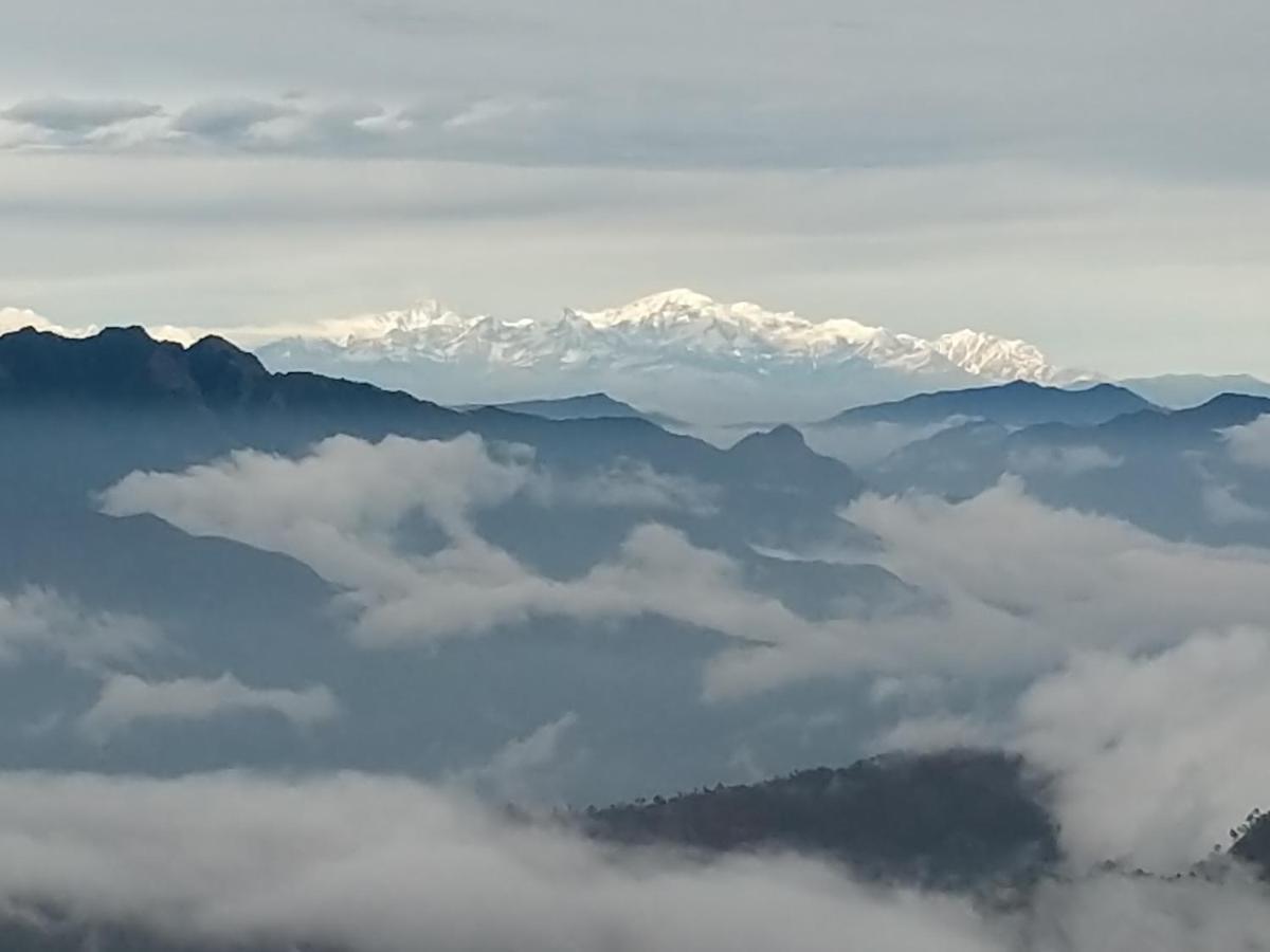 Namastay Himalayas, Kanatal Exterior photo