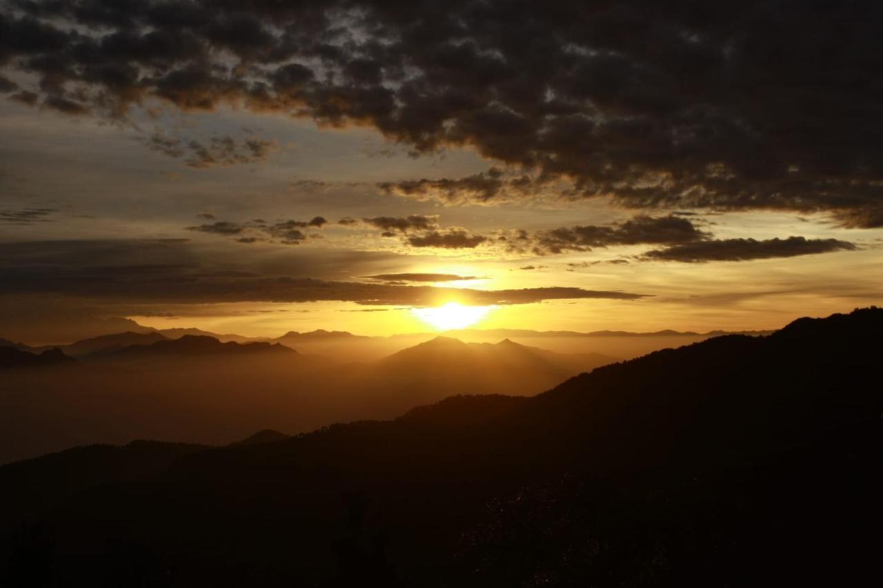 Namastay Himalayas, Kanatal Exterior photo